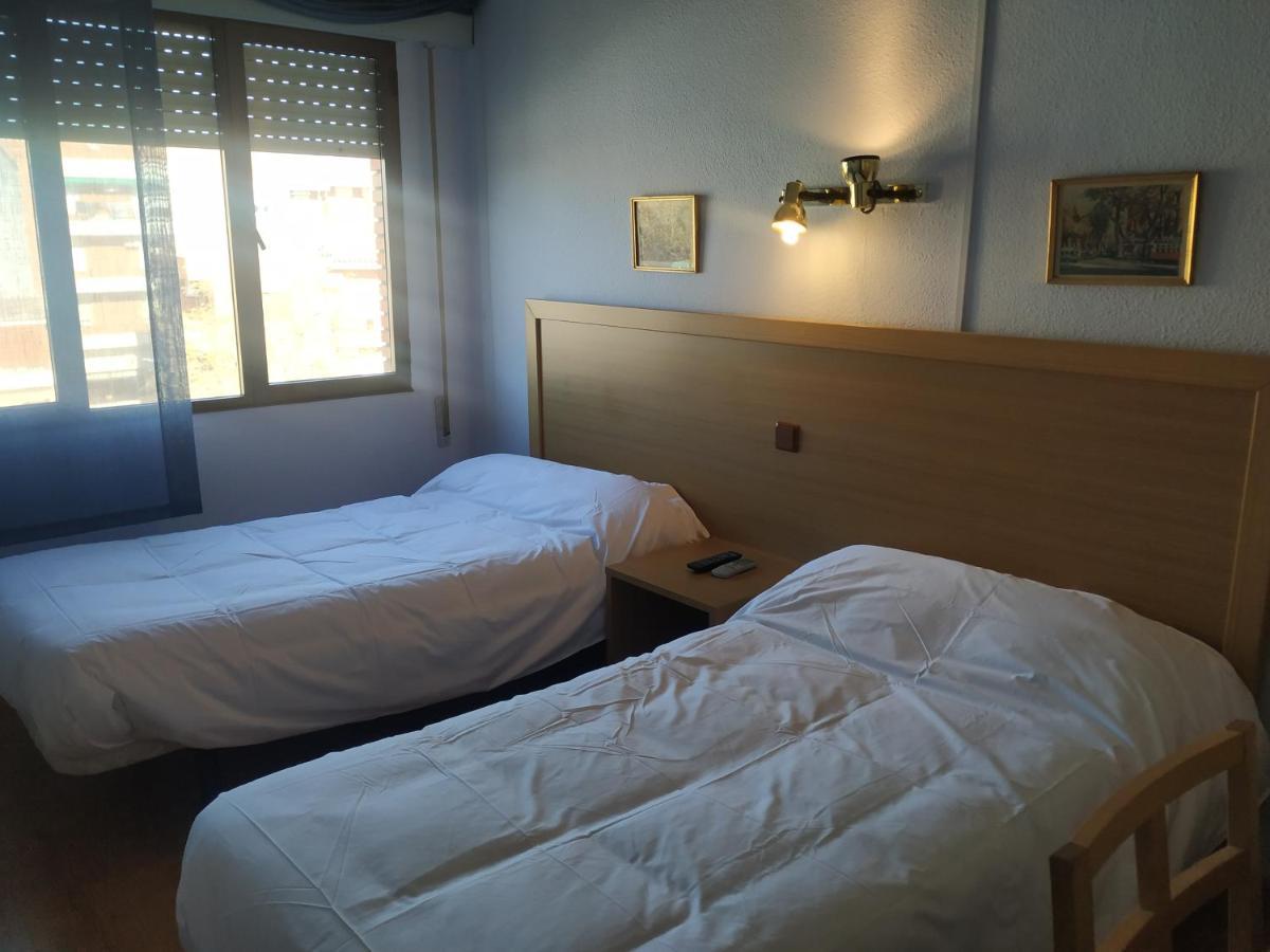 Hostal Agripino Y Restaurante Asiatico Mora Eksteriør billede